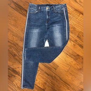 Buckle, flying monkey brand, size 32 jeans